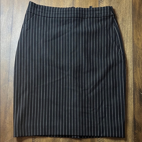 White House Black Market Dresses & Skirts - NWOT - Classic Black Pinstripe Skirt - WHBM (2)